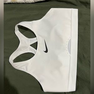 Nike Swoosh High Support Bra sz - M (A-B)